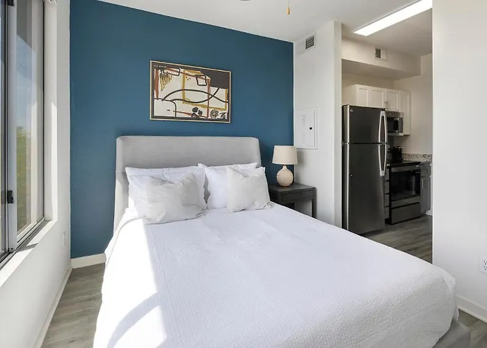 Apartment Landing Modern 1Bd Gym Pool *