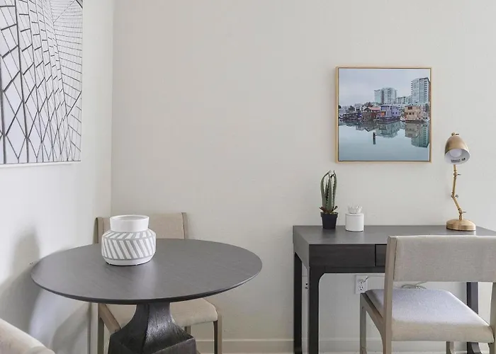 Apartment Landing Modern 1Bd Gym Pool