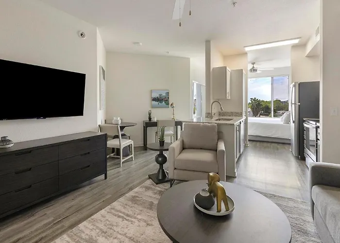 Landing Incredible 1Bd Game Room Clubhouse